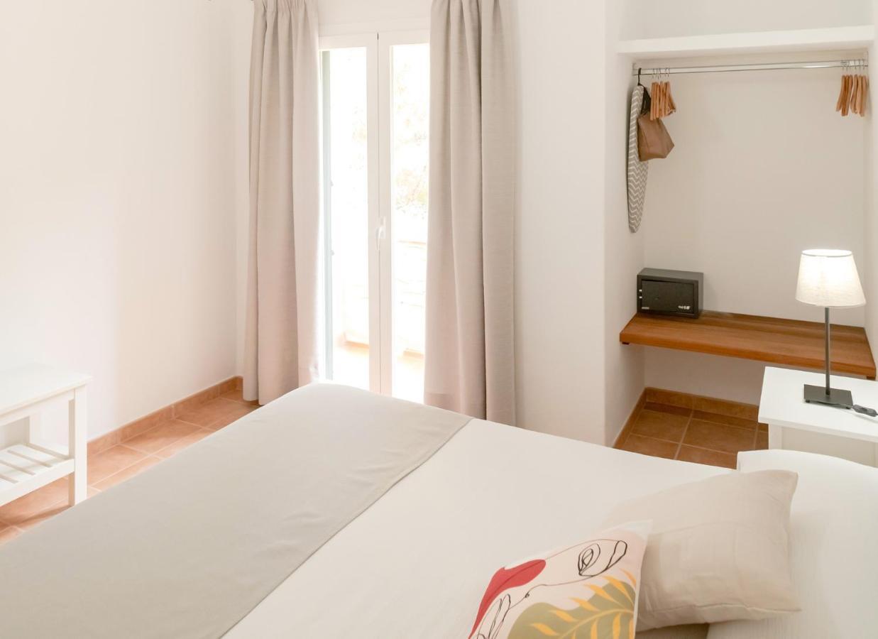 Apartamentos El Pino - Formentera Break Es Caló Exterior foto